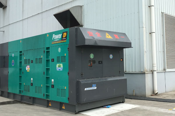 佛坪燃油滤清器的更换流程是怎样的？