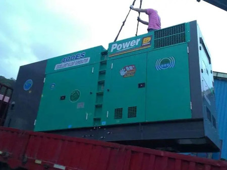 佛坪柴油发电机组转速不稳定时，如何对发动机进行维护？